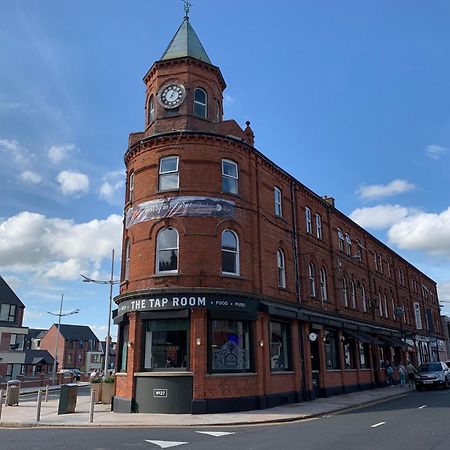 Bed and Breakfast The Donard Newcastle  Exterior foto