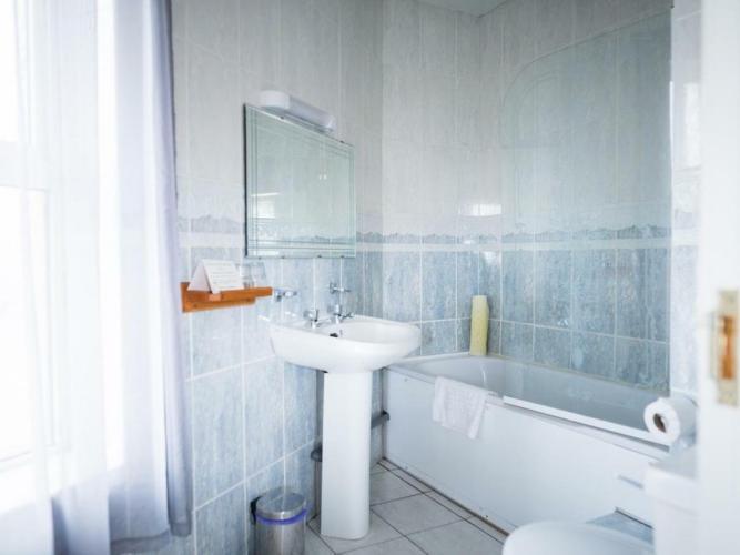 Bed and Breakfast The Donard Newcastle  Zimmer foto