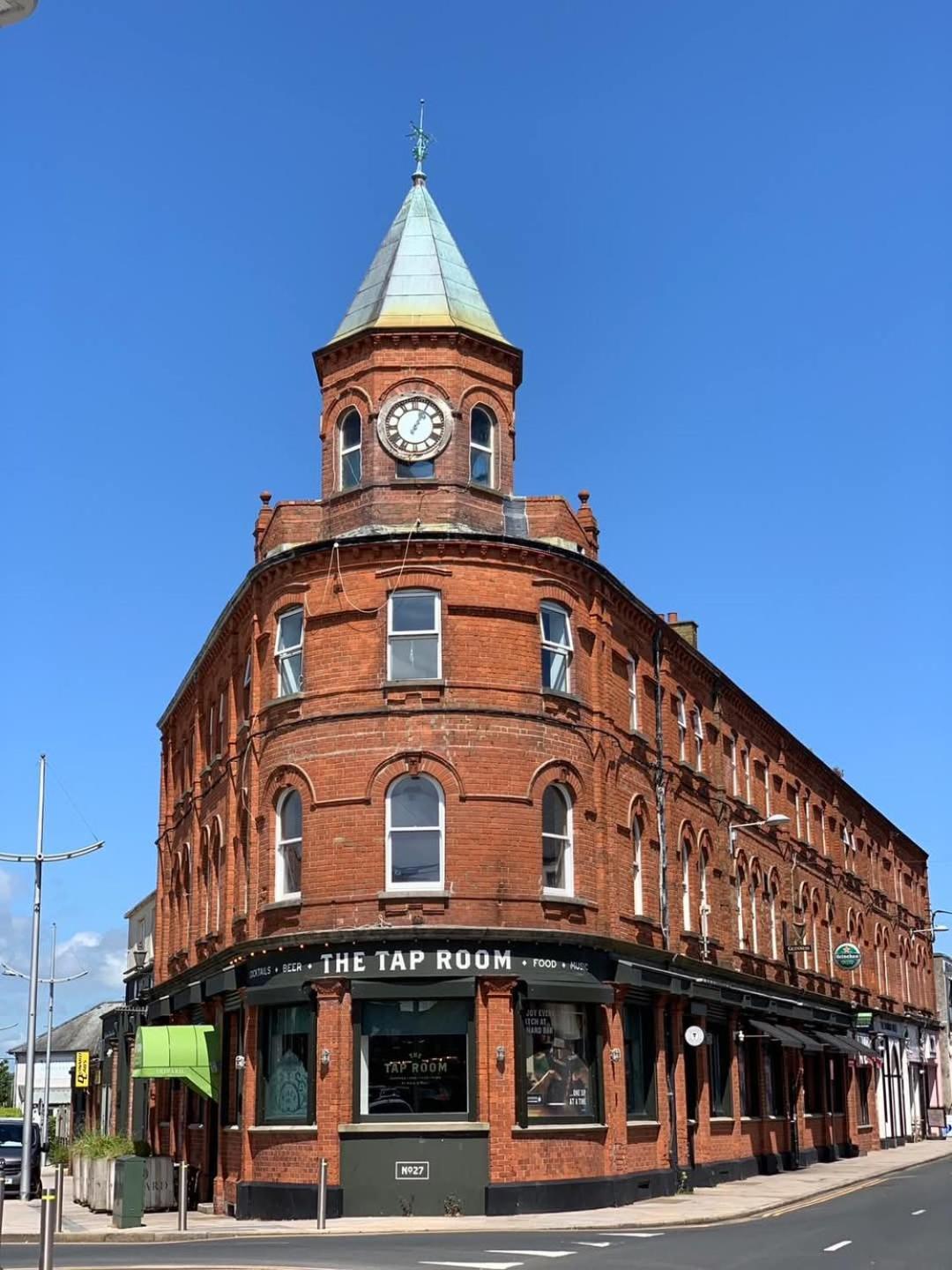 Bed and Breakfast The Donard Newcastle  Exterior foto