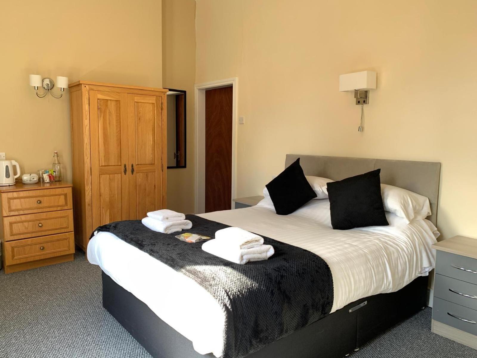 Bed and Breakfast The Donard Newcastle  Exterior foto