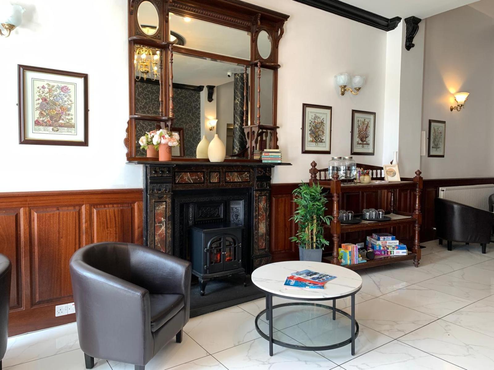 Bed and Breakfast The Donard Newcastle  Exterior foto